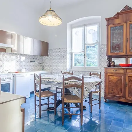 3 Bedroom Pet Friendly In Casa de Férias Zoagli