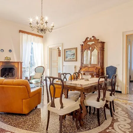 Prázdninový dům 3 Bedroom Pet Friendly In *
